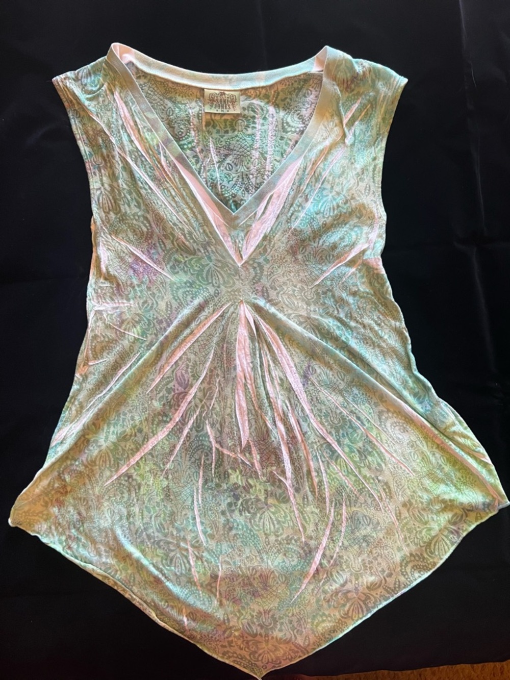 Suki Jones Floral Print Top in Green